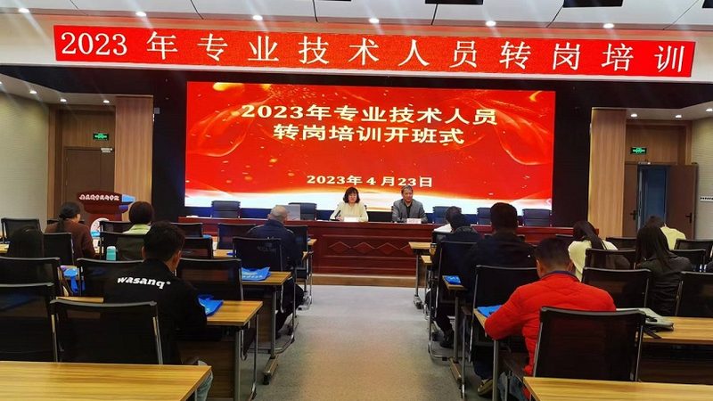 目前，市场上的少儿编程教材大致可以分为以下几类：